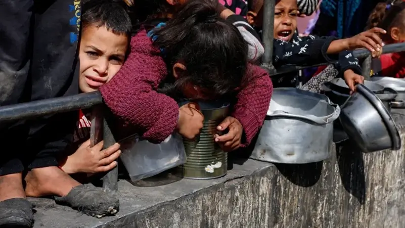 مفوض الأونروا غزة تموت جوعًا والمساعدات محاصرة. والوقت ينفد